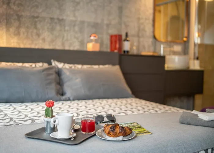 Perseo Luxe Apartment Near Colosseum *